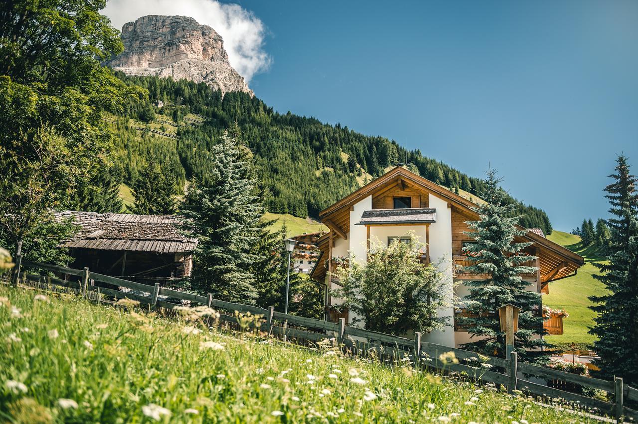 Pension Merisana Corvara In Badia Eksteriør bilde